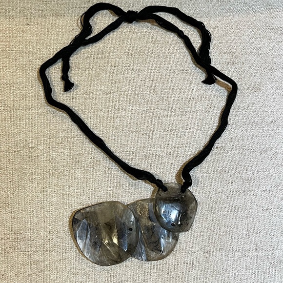 Grey Resin Necklace - Picture 1 of 5